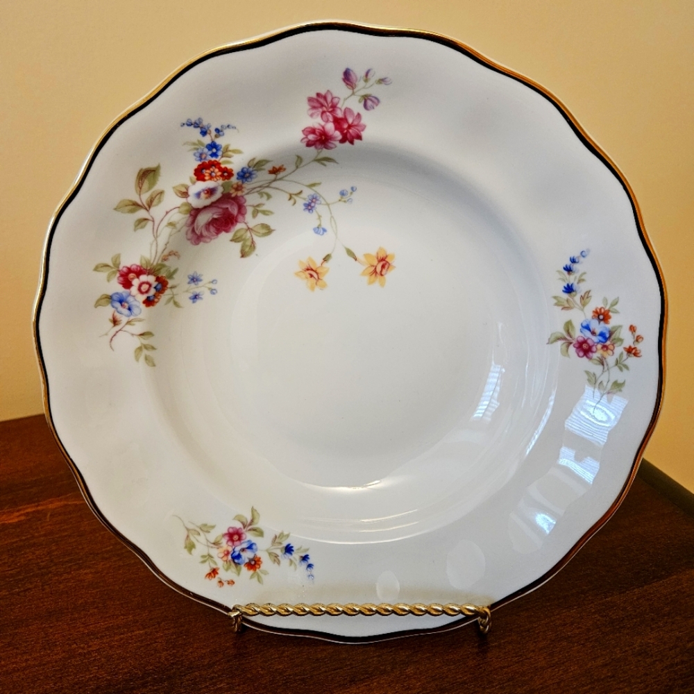 Favolina Porcelain Serving Bowl